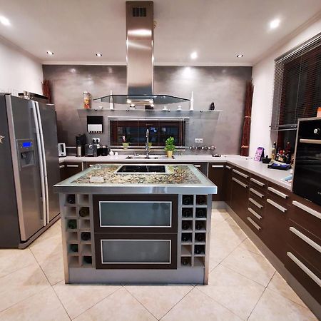 Apartament Luxury Basement In The Surrounding Of Budapest Mogyoród Zewnętrze zdjęcie