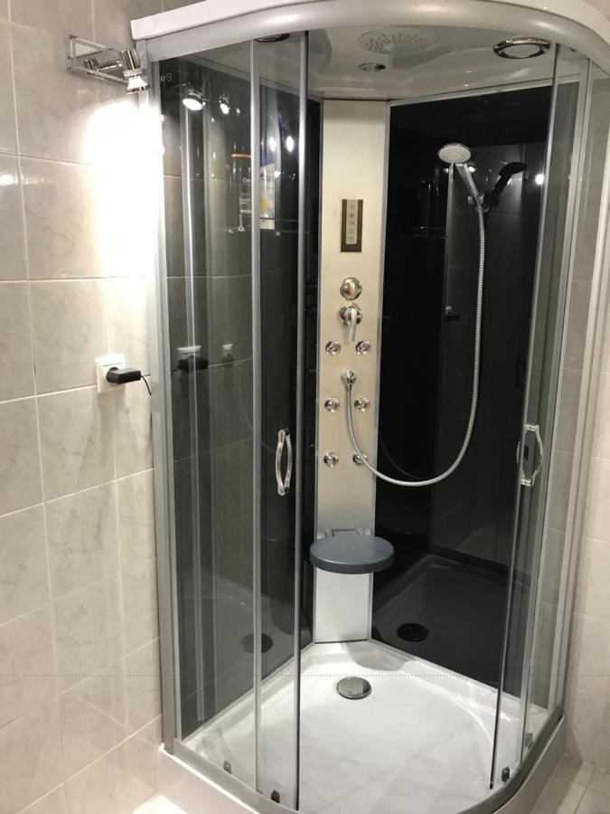 Apartament Luxury Basement In The Surrounding Of Budapest Mogyoród Zewnętrze zdjęcie
