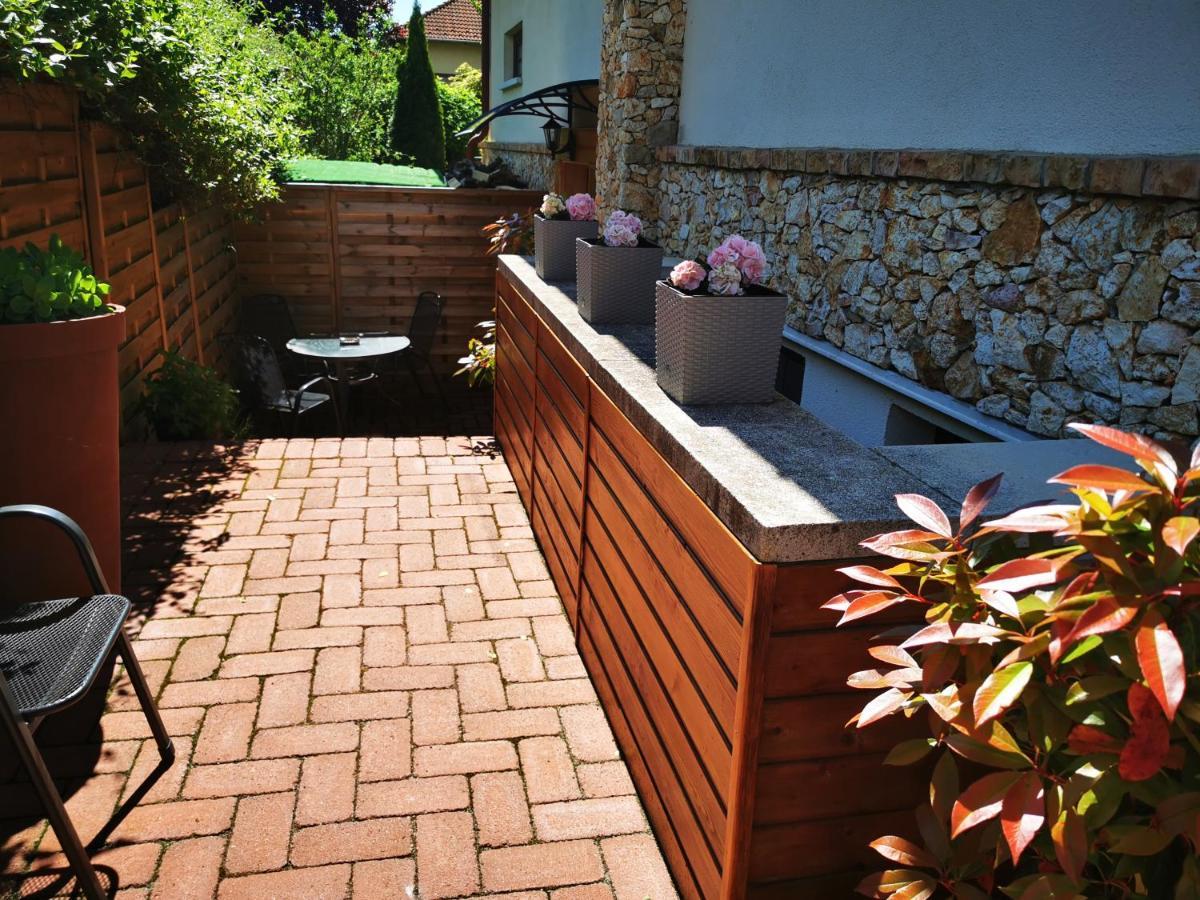 Apartament Luxury Basement In The Surrounding Of Budapest Mogyoród Zewnętrze zdjęcie