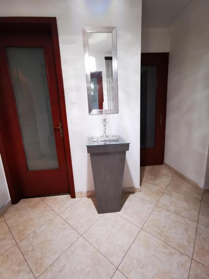 Apartament Luxury Basement In The Surrounding Of Budapest Mogyoród Zewnętrze zdjęcie